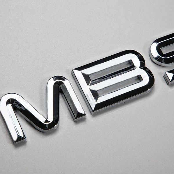 Verchromtes ABS-3D-Emblem, Automobil-Logo in silberner Spiegelfarbe