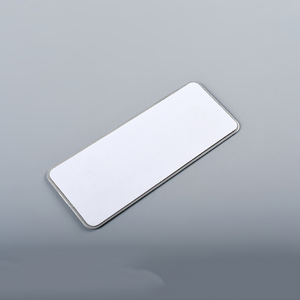 Namensschild aus eloxiertem Aluminium