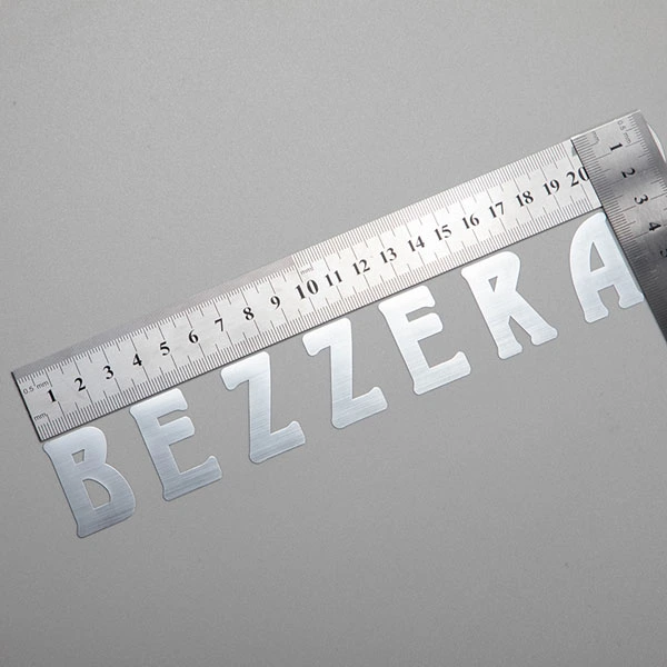 Selbstklebender Nickelaufkleber