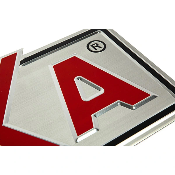 Namensschilder aus Aluminium mit Gravur