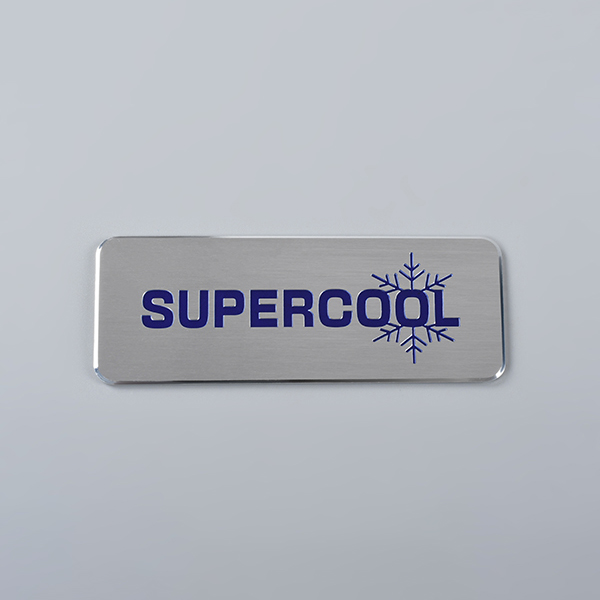 Namensschild aus eloxiertem Aluminium