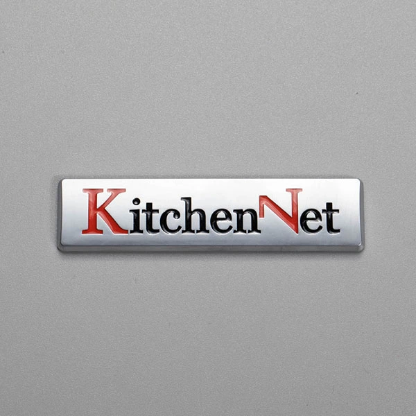 Hersteller kundenspezifischer Buchstaben-Emblem-Aufkleber aus ABS-Kunststoff Spezialisierte dekorative Embleme für Kühlschränke