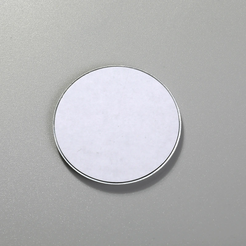 Aluminiumetikett mit individuellem Logo und 3D-Prägung